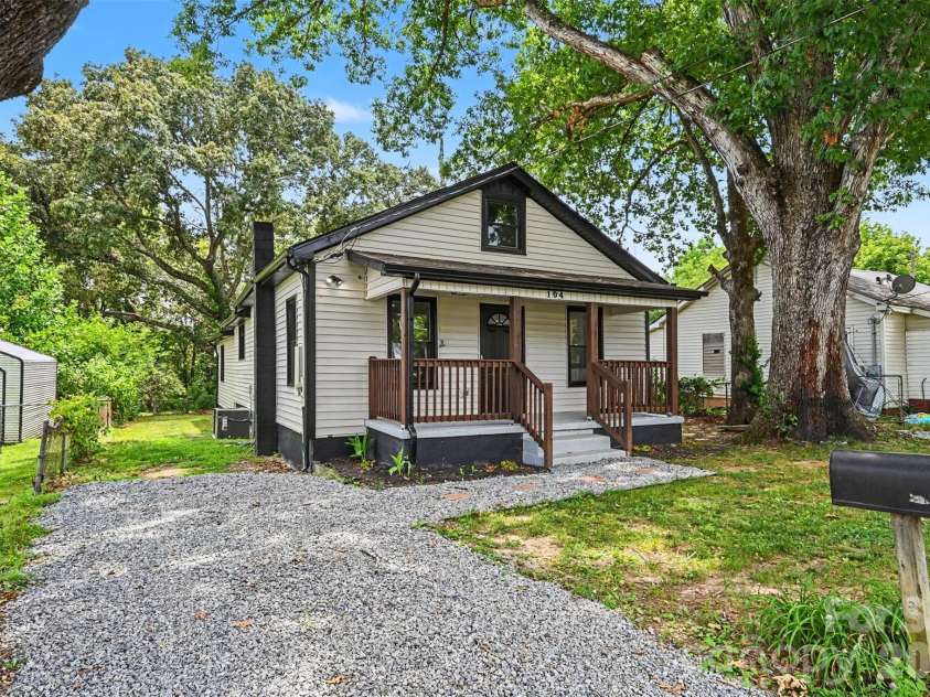 104 Hartford Avenue, Bessemer City, NC 28016.  MLS# CAR4400488, YatesRealty ID 34969. 
