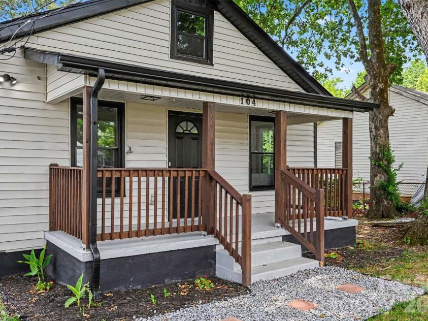 104 Hartford Avenue, Bessemer City, NC 28016.  MLS# CAR4400488, YatesRealty ID 34969. 