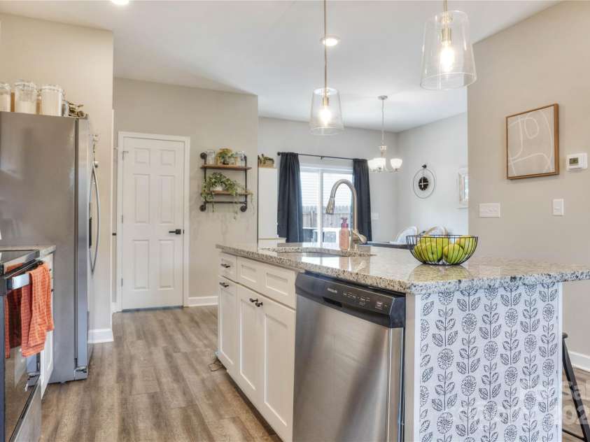 717 Falls Street, Gastonia, NC 28052.  MLS# CAR4284655, YatesRealty ID 34969. 