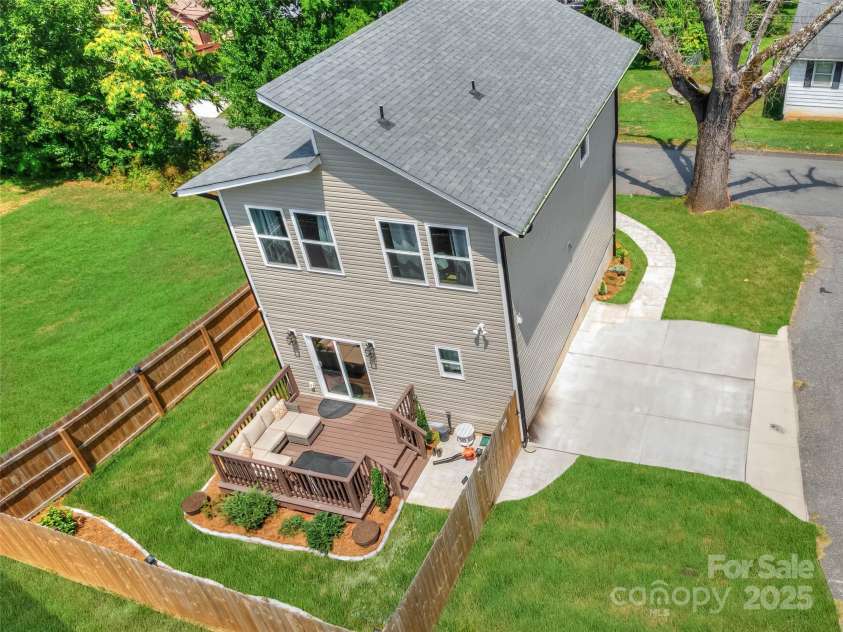 717 Falls Street, Gastonia, NC 28052.  MLS# CAR4284655, YatesRealty ID 34969. 