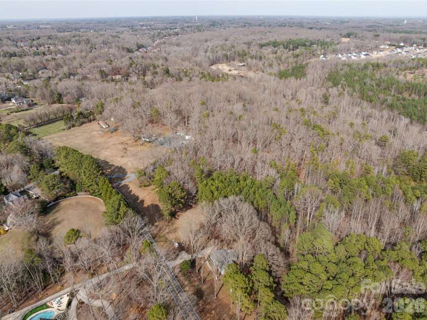 3109 Forest Lawn Drive, Matthews, NC 28104.  MLS# CAR4353965, YatesRealty ID 3497. 2 Miles to Antioch Elementary School