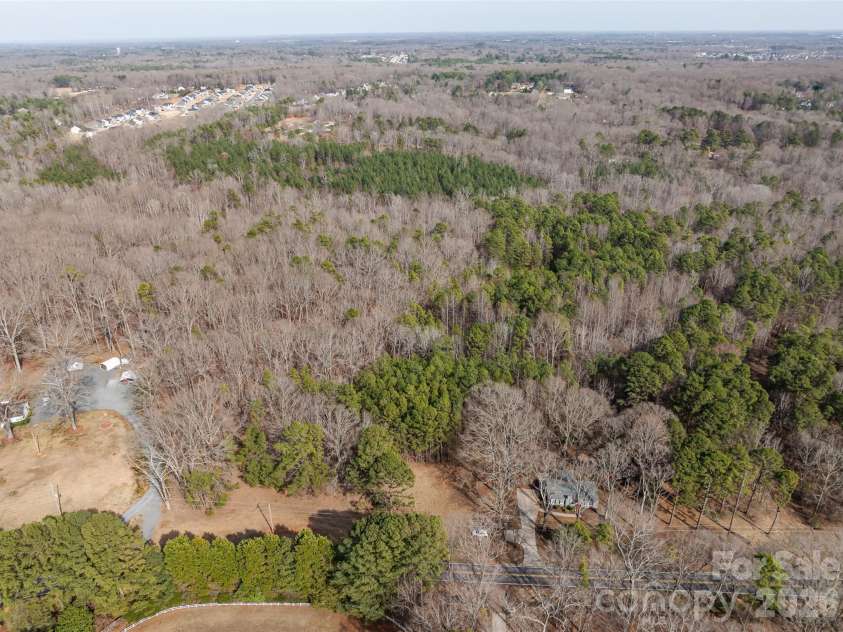3109 Forest Lawn Drive, Matthews, NC 28104.  MLS# CAR4353965, YatesRealty ID 3497. 5 Miles to Waverly