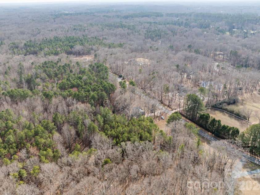 3109 Forest Lawn Drive, Matthews, NC 28104.  MLS# CAR4353965, YatesRealty ID 3497. Endless Possibilities