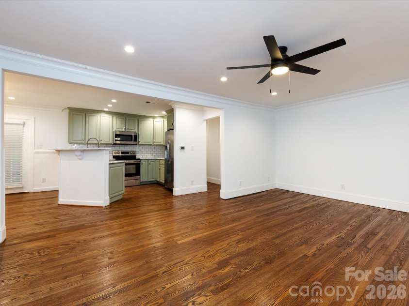 3109 Forest Lawn Drive, Matthews, NC 28104.  MLS# CAR4353965, YatesRealty ID 3497. Kitchen