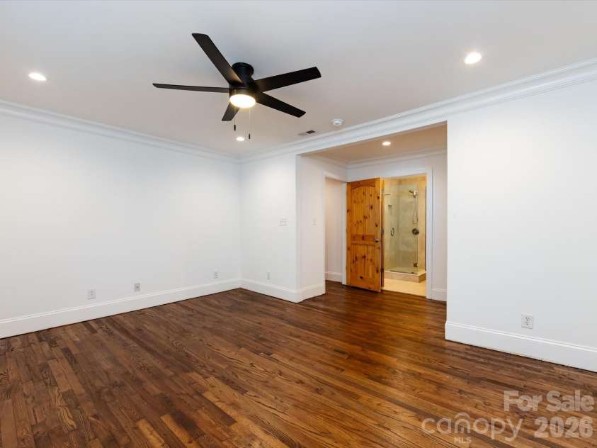 3109 Forest Lawn Drive, Matthews, NC 28104.  MLS# CAR4353965, YatesRealty ID 3497. Primary suite