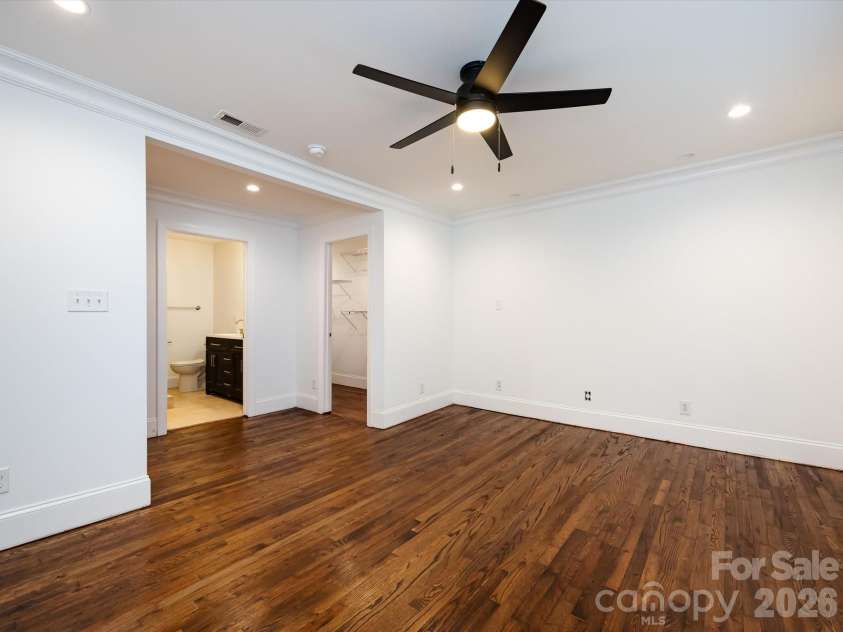 3109 Forest Lawn Drive, Matthews, NC 28104.  MLS# CAR4353965, YatesRealty ID 3497. Primary suite