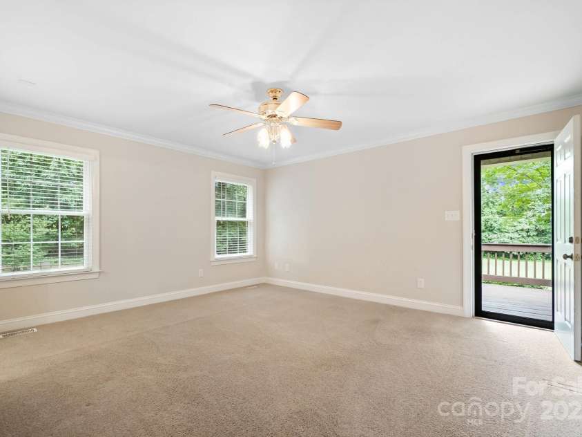 803 Freeman Road, Concord, NC 28025.  MLS# CAR4260320, YatesRealty ID 34970. 