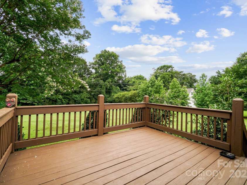 803 Freeman Road, Concord, NC 28025.  MLS# CAR4260320, YatesRealty ID 34970. 