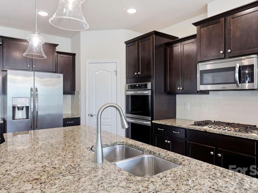 13410 Blanton Drive, Huntersville, NC 28078.  MLS# CAR4398859, YatesRealty ID 34971. 