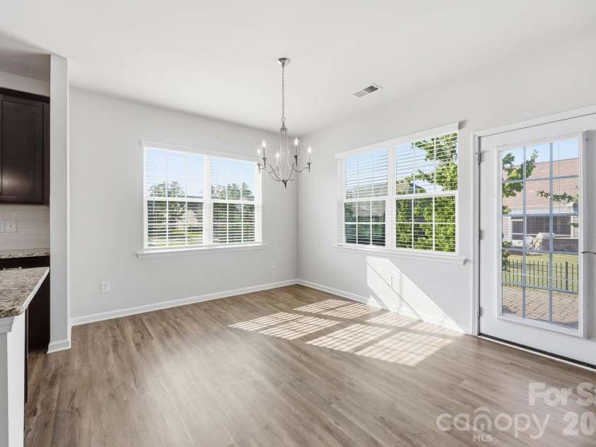 13410 Blanton Drive, Huntersville, NC 28078.  MLS# CAR4398859, YatesRealty ID 34971. Breakfast Area