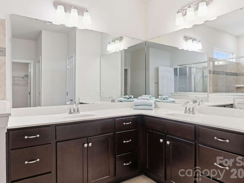 13410 Blanton Drive, Huntersville, NC 28078.  MLS# CAR4398859, YatesRealty ID 34971. Primary Bathroom
