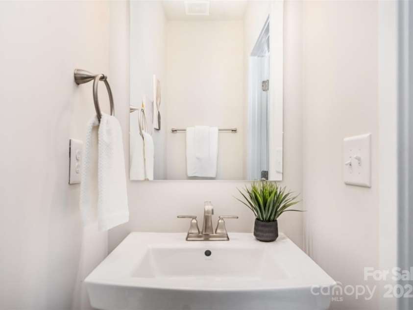 4436 Carteret Street, Charlotte, NC 28205.  MLS# CAR4275224, YatesRealty ID 34971. Half Bath on Main Level