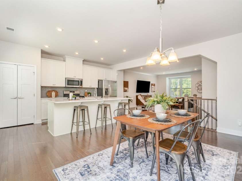 4436 Carteret Street, Charlotte, NC 28205.  MLS# CAR4275224, YatesRealty ID 34971. Perfect combination of Kitchen and Dining Room