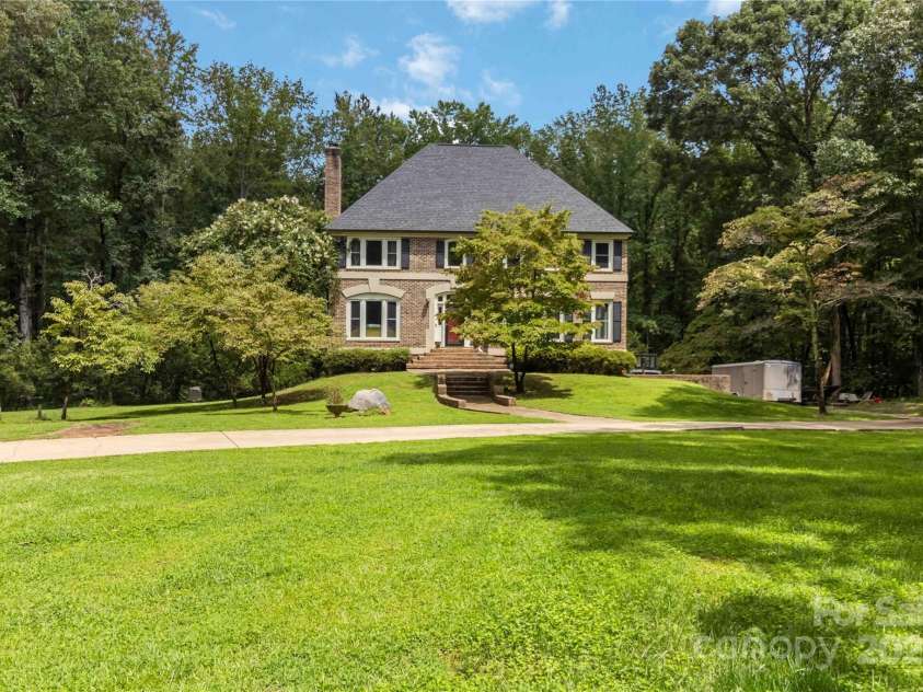 1055 Saddle Drive, York, SC 29745.  MLS# CAR4286894, YatesRealty ID 34972. 