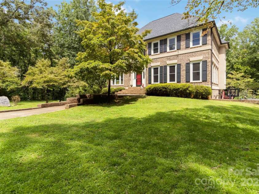 1055 Saddle Drive, York, SC 29745.  MLS# CAR4286894, YatesRealty ID 34972. 