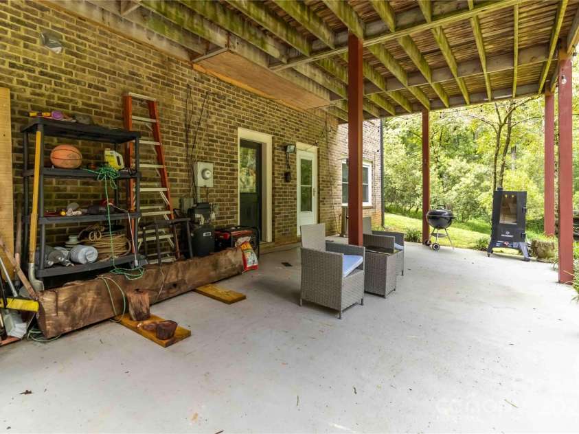 1055 Saddle Drive, York, SC 29745.  MLS# CAR4286894, YatesRealty ID 34972. 