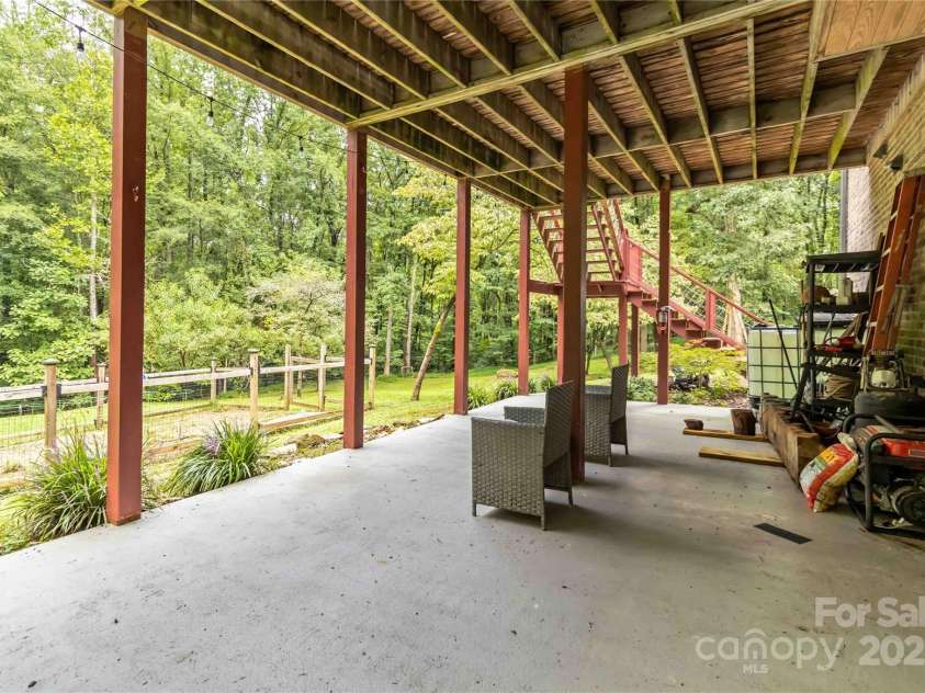 1055 Saddle Drive, York, SC 29745.  MLS# CAR4286894, YatesRealty ID 34972. 