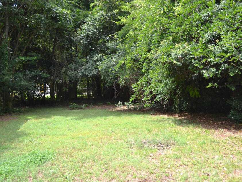 827 Mohigan Street, Charlotte, NC 28205.  MLS# CAR4395813, YatesRealty ID 34972. 