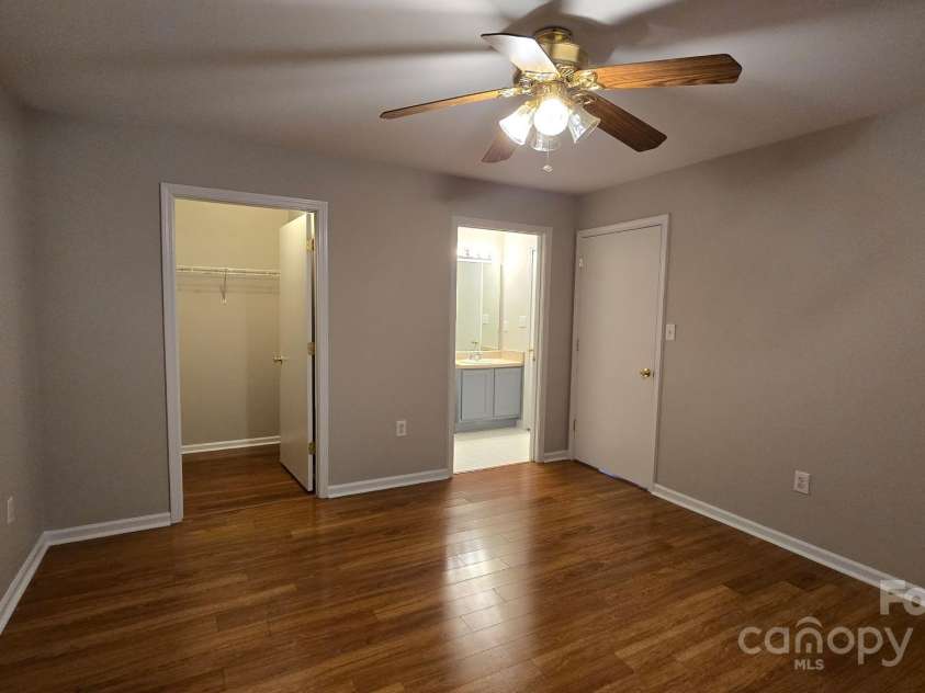 9811 Campus Walk Lane, Charlotte, NC 28262.  MLS# CAR4296016, YatesRealty ID 34976. 