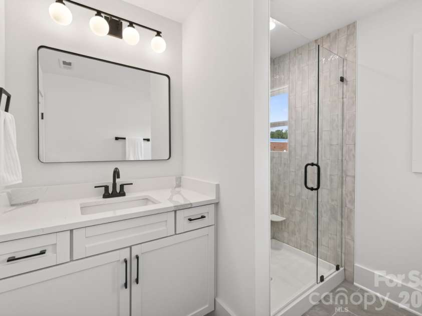 411 Brevard Street, Waxhaw, NC 28173.  MLS# CAR4397400, YatesRealty ID 34977. 3rd floor full bath