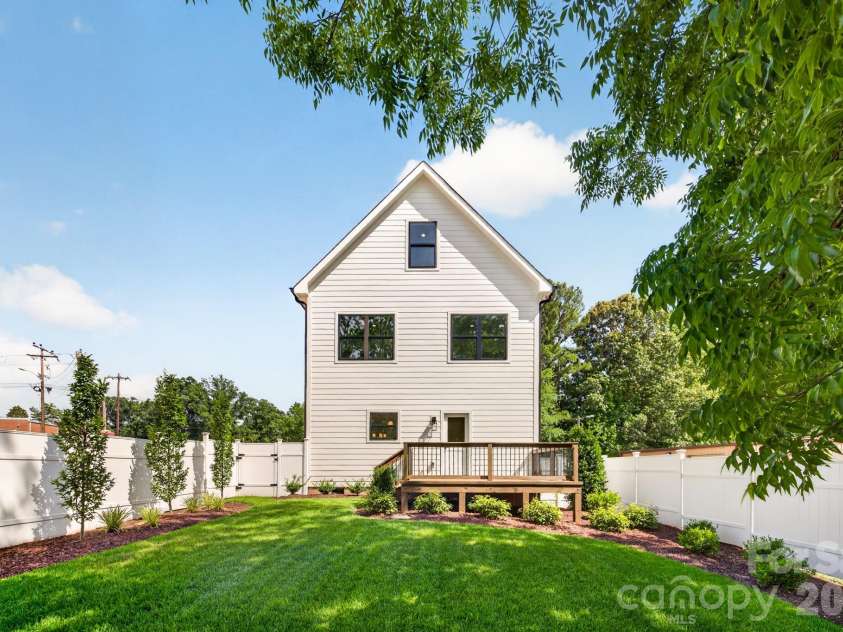 411 Brevard Street, Waxhaw, NC 28173.  MLS# CAR4397400, YatesRealty ID 34977. Fenced backyard