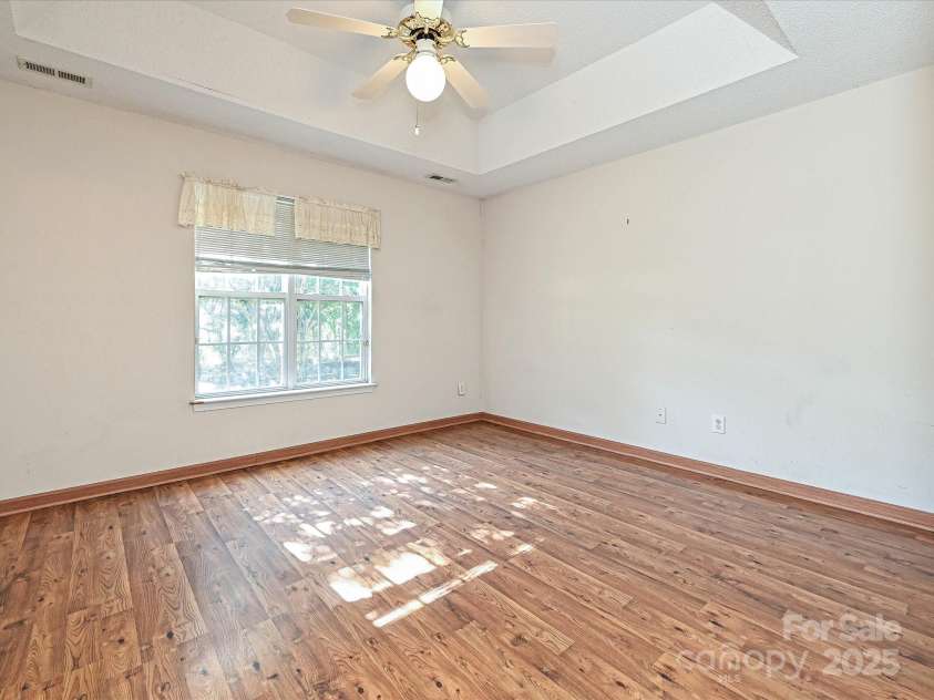 7523 Starvalley Drive, Charlotte, NC 28210.  MLS# CAR4257651, YatesRealty ID 34977. 
