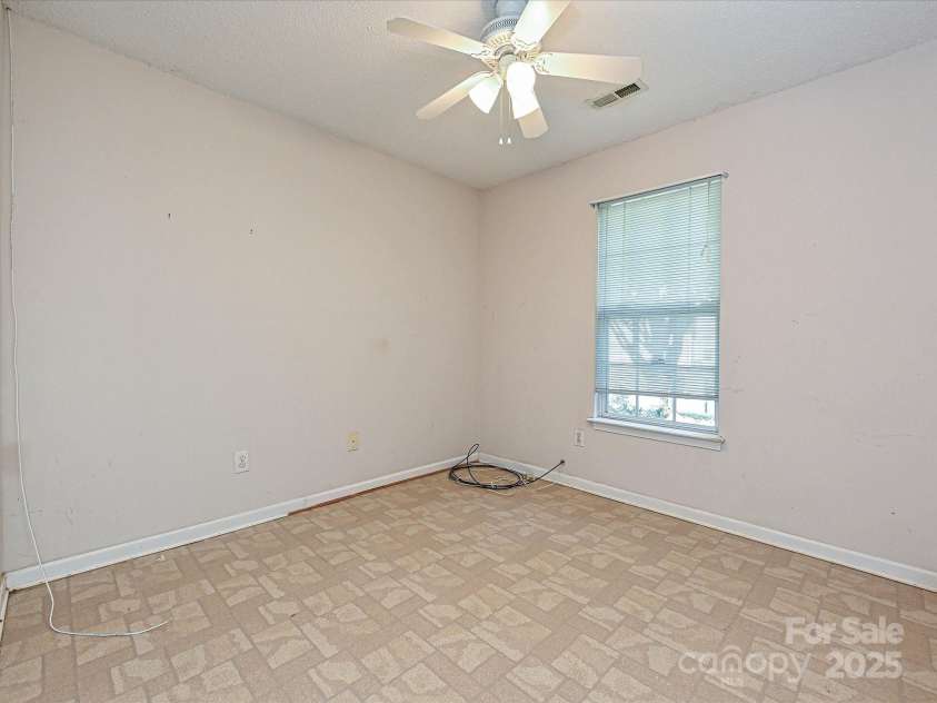 7523 Starvalley Drive, Charlotte, NC 28210.  MLS# CAR4257651, YatesRealty ID 34977. 