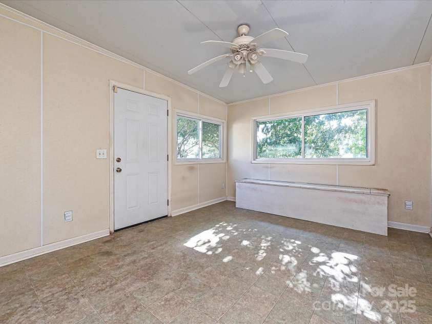7523 Starvalley Drive, Charlotte, NC 28210.  MLS# CAR4257651, YatesRealty ID 34977. 
