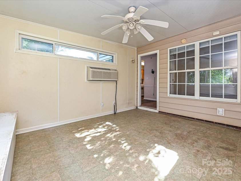 7523 Starvalley Drive, Charlotte, NC 28210.  MLS# CAR4257651, YatesRealty ID 34977. 