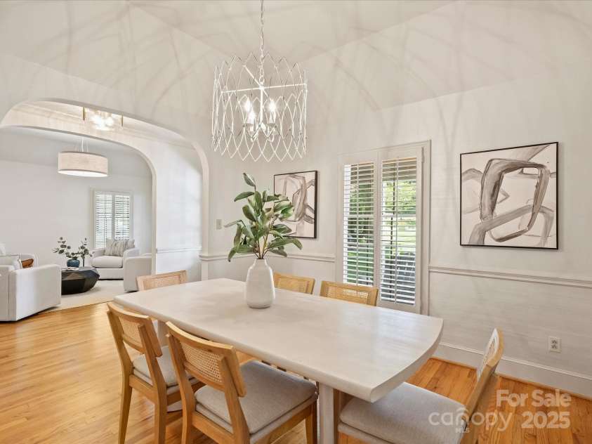 2048 Brandon Circle, Charlotte, NC 28211.  MLS# CAR4293493, YatesRealty ID 34978. Dining Room