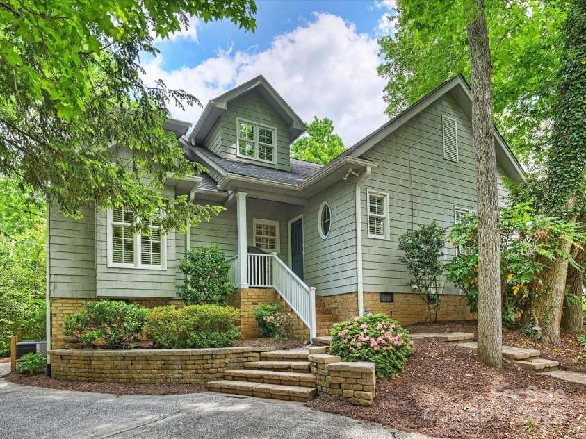 2048 Brandon Circle, Charlotte, NC 28211.  MLS# CAR4293493, YatesRealty ID 34978. Rear Exterior