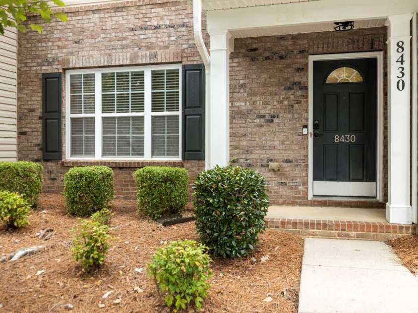 8430 Big Creek Court, Matthews, NC 28105.  MLS# CAR4295677, YatesRealty ID 34979. 