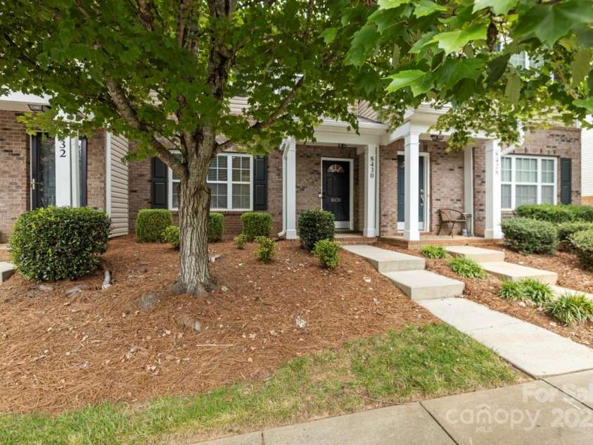 8430 Big Creek Court, Matthews, NC 28105.  MLS# CAR4295677, YatesRealty ID 34979. 