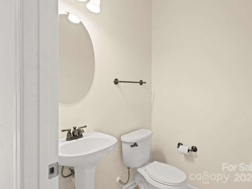 8430 Big Creek Court, Matthews, NC 28105.  MLS# CAR4295677, YatesRealty ID 34979. 