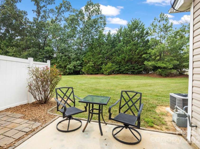 8430 Big Creek Court, Matthews, NC 28105.  MLS# CAR4295677, YatesRealty ID 34979. 