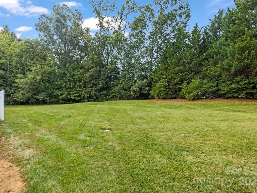 8430 Big Creek Court, Matthews, NC 28105.  MLS# CAR4295677, YatesRealty ID 34979. 