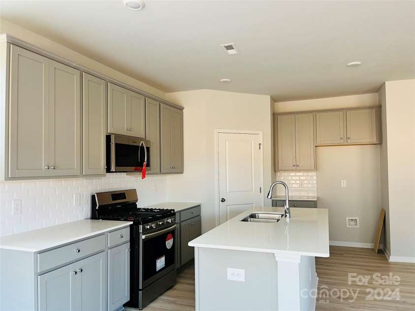 1066 Bull Dog Lane, Wingate, NC 28174.  MLS# CAR4204217, YatesRealty ID 3498. Kitchen