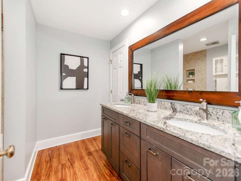 5361 Five Knolls Drive, Charlotte, NC 28226.  MLS# CAR4352496, YatesRealty ID 3498. 