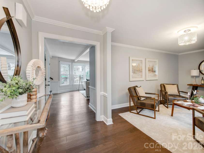 5361 Five Knolls Drive, Charlotte, NC 28226.  MLS# CAR4352496, YatesRealty ID 3498. 