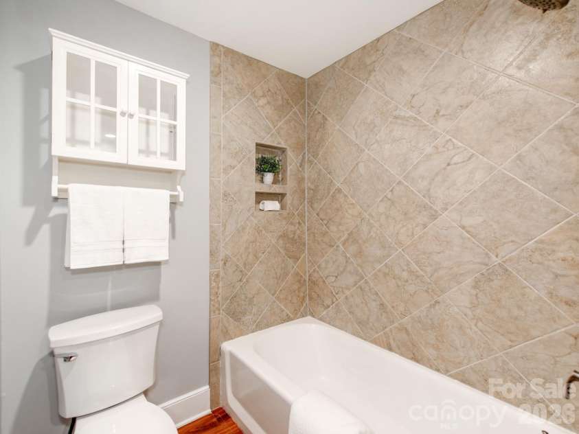 5361 Five Knolls Drive, Charlotte, NC 28226.  MLS# CAR4352496, YatesRealty ID 3498. 