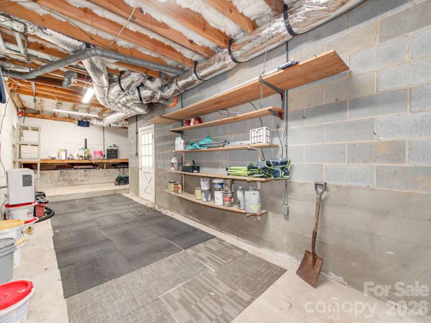 5361 Five Knolls Drive, Charlotte, NC 28226.  MLS# CAR4352496, YatesRealty ID 3498. 