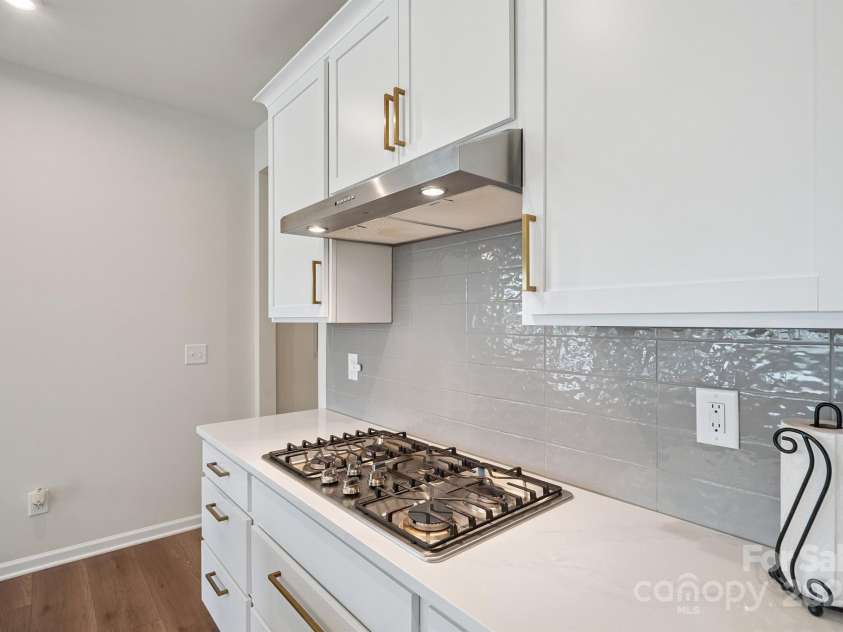 3161 Baines Court, Kannapolis, NC 28081.  MLS# CAR4283103, YatesRealty ID 34980. Gas Cook top!