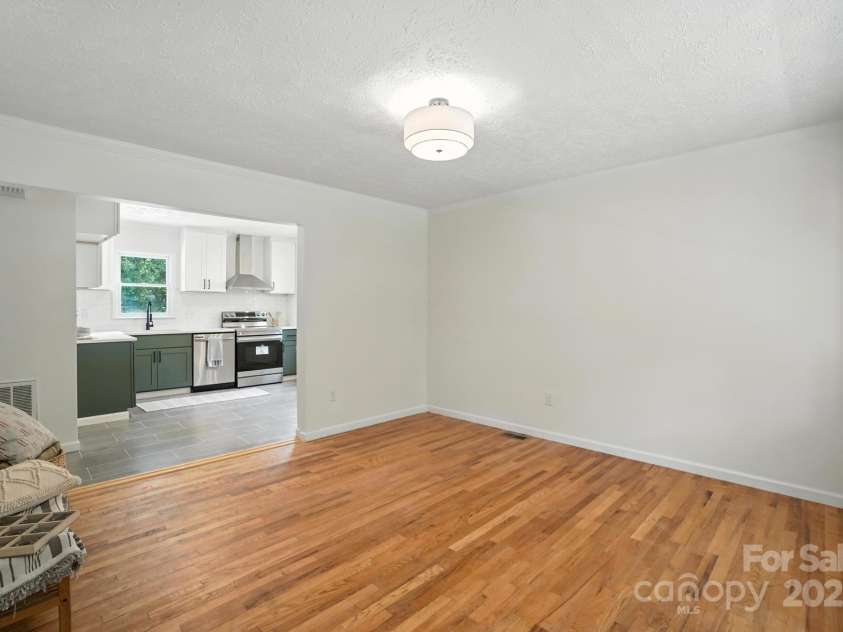 3921 Lake Road, Charlotte, NC 28269.  MLS# CAR4272697, YatesRealty ID 34981. 