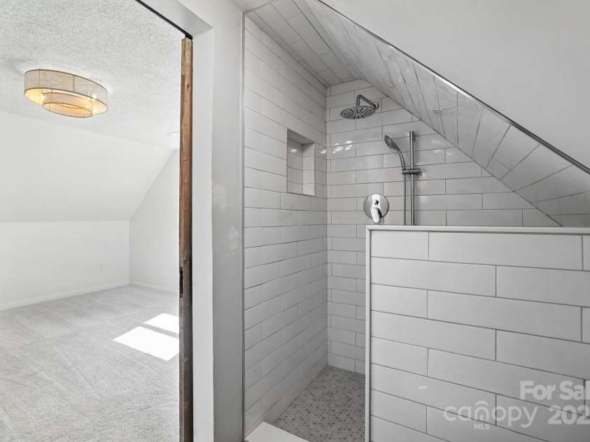 3921 Lake Road, Charlotte, NC 28269.  MLS# CAR4272697, YatesRealty ID 34981. 