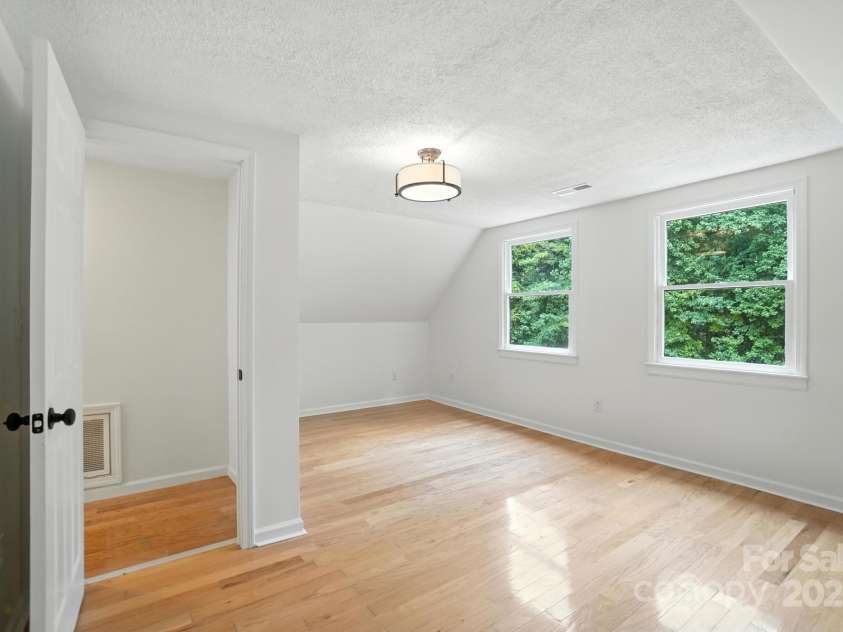 3921 Lake Road, Charlotte, NC 28269.  MLS# CAR4272697, YatesRealty ID 34981. 