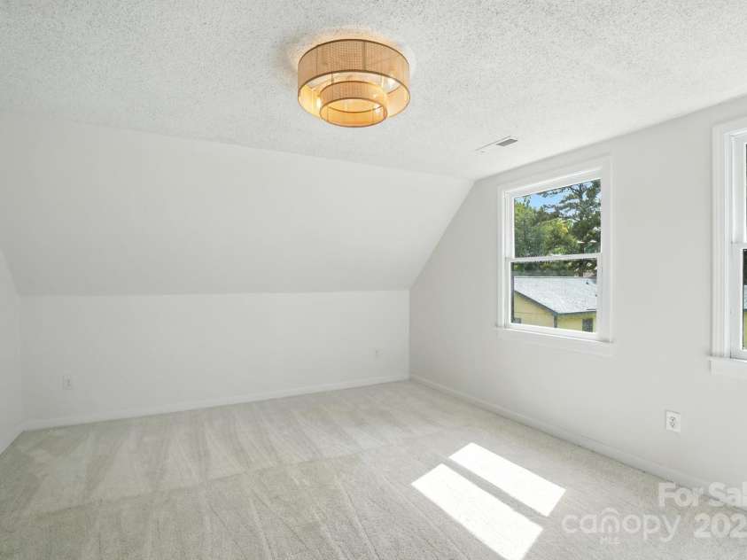 3921 Lake Road, Charlotte, NC 28269.  MLS# CAR4272697, YatesRealty ID 34981. Bedroom #3 w/ full bath