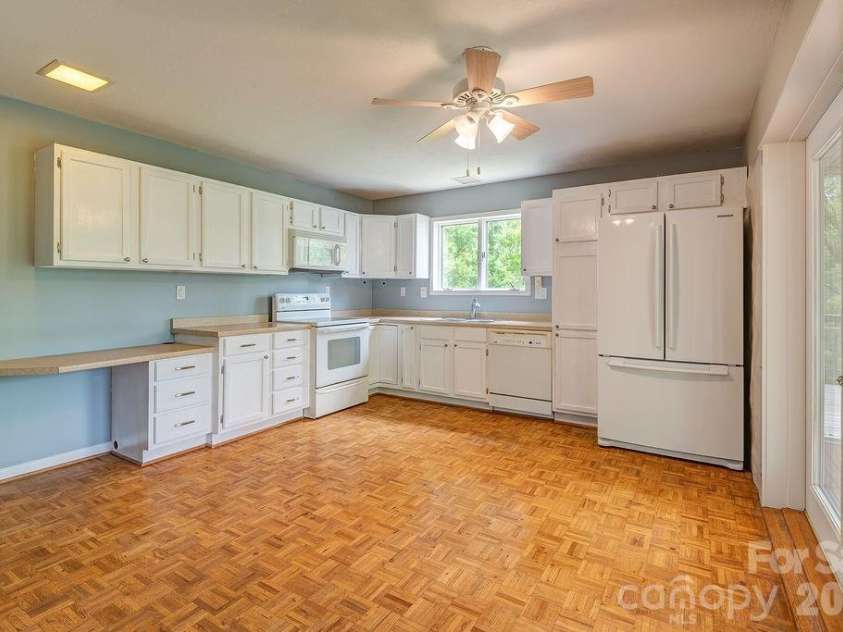 14 High Valley Estates Drive, Alexander, NC 28701.  MLS# CAR4396822, YatesRealty ID 34982. 