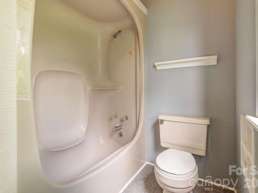 14 High Valley Estates Drive, Alexander, NC 28701.  MLS# CAR4396822, YatesRealty ID 34982. 