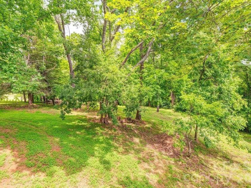 14 High Valley Estates Drive, Alexander, NC 28701.  MLS# CAR4396822, YatesRealty ID 34982. 