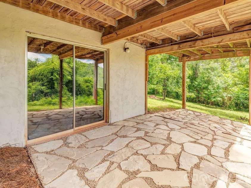 14 High Valley Estates Drive, Alexander, NC 28701.  MLS# CAR4396822, YatesRealty ID 34982. 